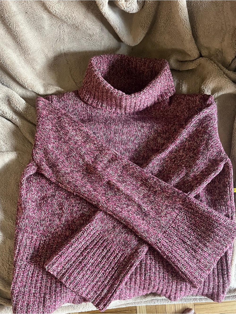 Vintage 90s Cropped Marled burgundy bell sleeve Turtleneck Sweater